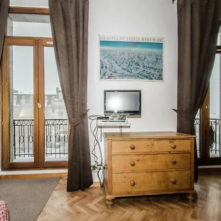 Cozy In With Private Balcony * שאמוני